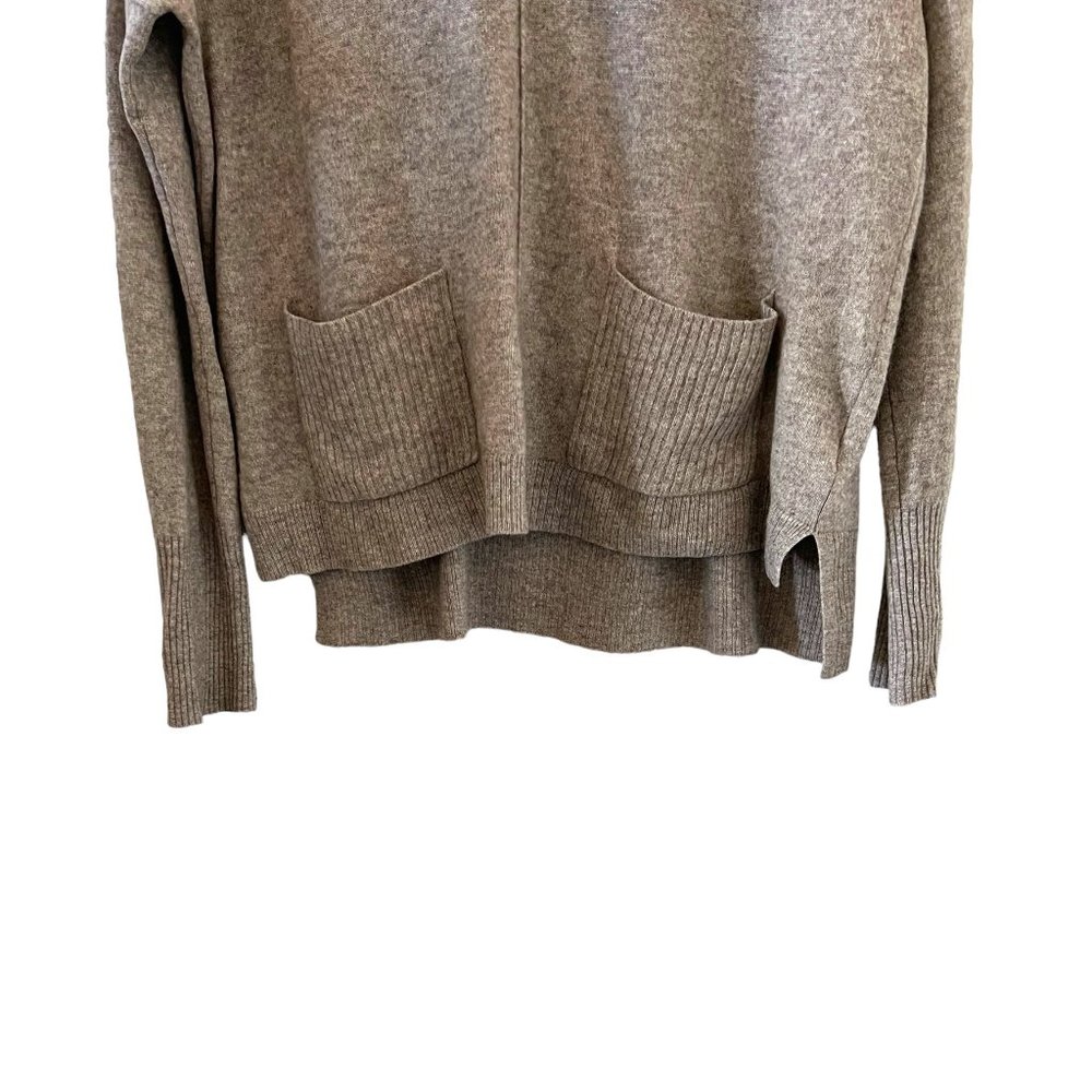 Tahari Gray Crew Neck Sweater - Picture 6 of 12
